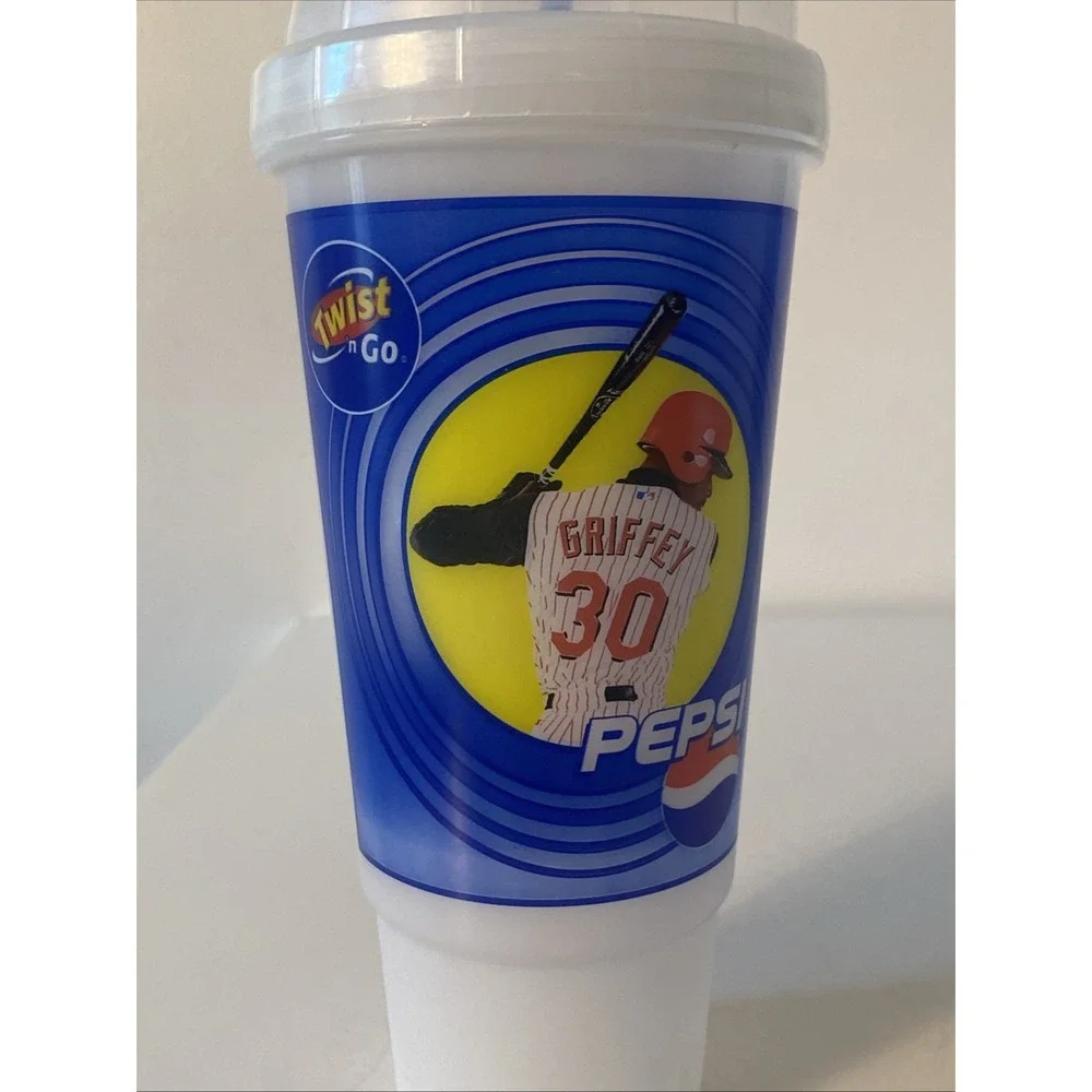 Vtg. Ken Griffey Jr PEPSI Chic Twist 'n Go Bottle Cup 32 Oz. Cincinnati Reds
